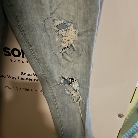 Women's Size 10 Torrid Boyfriend Denim Blue Jeans Ripped - Picture 7 of 11